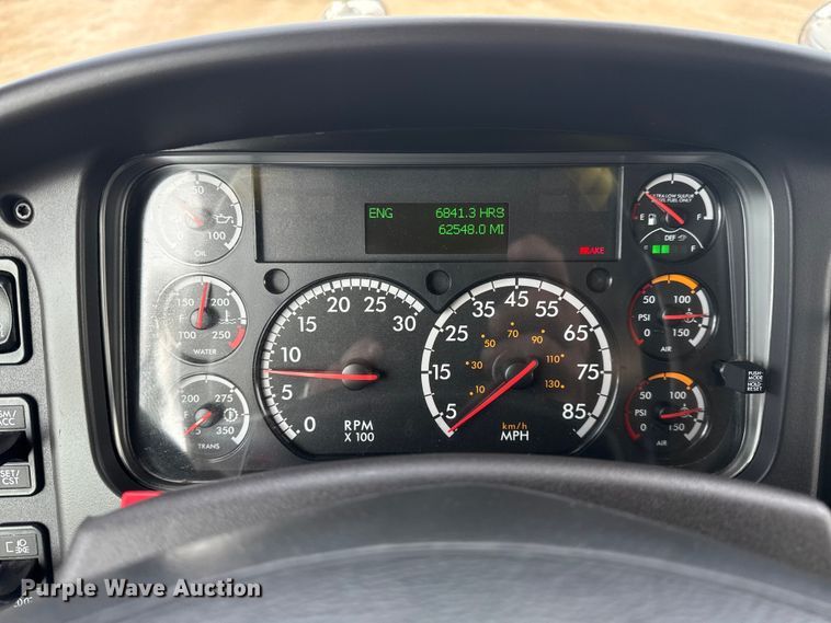 image for item NU9652 2019 Freightliner Business Class M2 digger derrick truck