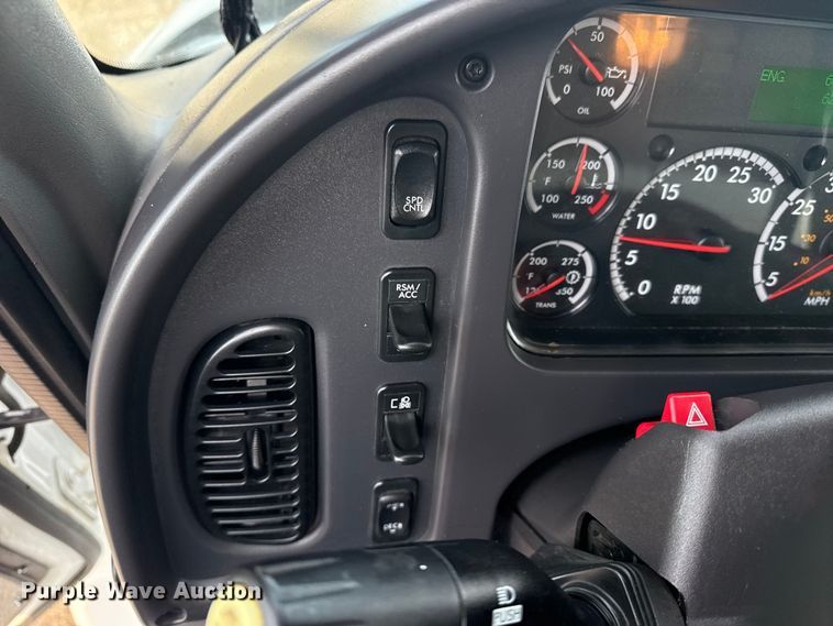 image for item NU9652 2019 Freightliner Business Class M2 digger derrick truck