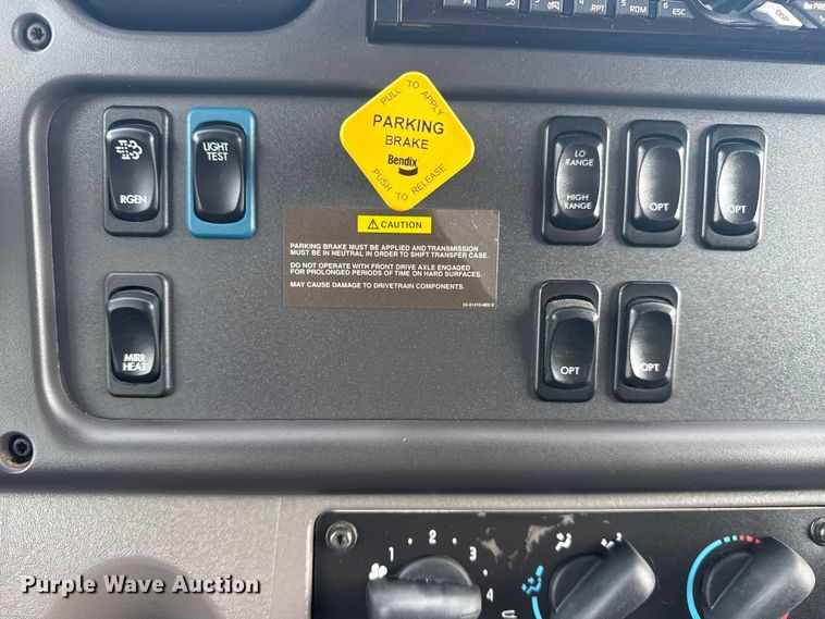 image for item NU9652 2019 Freightliner Business Class M2 digger derrick truck