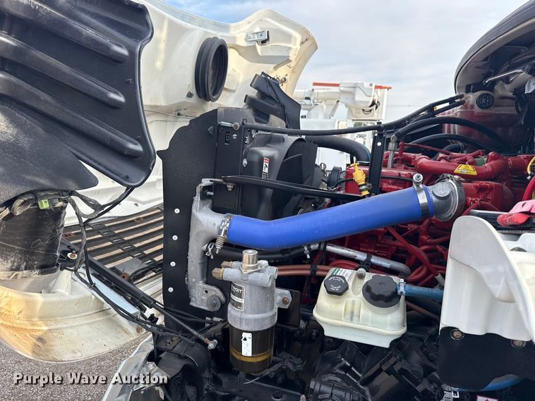 image for item NU9652 2019 Freightliner Business Class M2 digger derrick truck