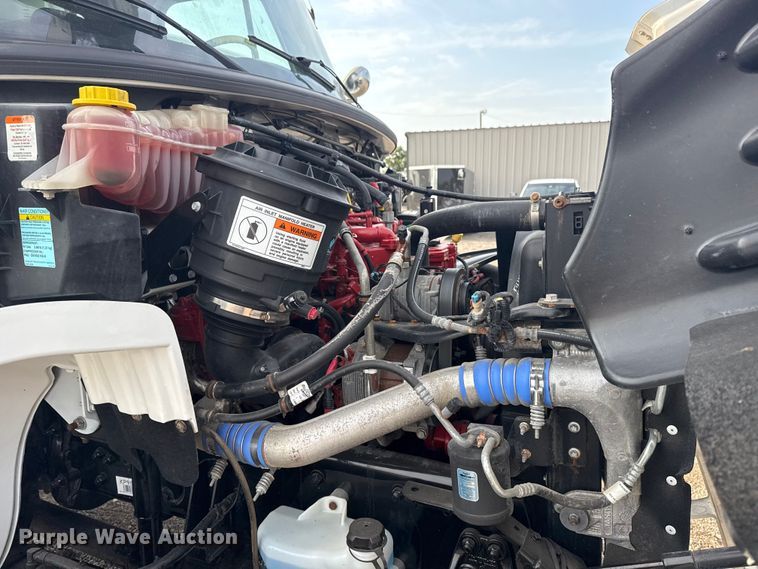 image for item NU9652 2019 Freightliner Business Class M2 digger derrick truck