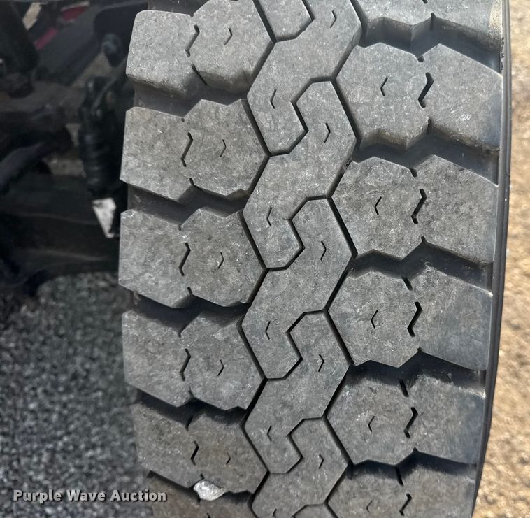 image for item NU9652 2019 Freightliner Business Class M2 digger derrick truck