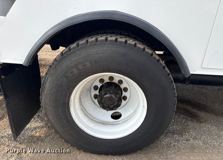 image for item NU9652 2019 Freightliner Business Class M2 digger derrick truck