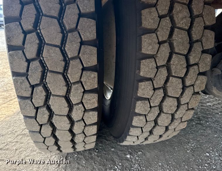 image for item NU9652 2019 Freightliner Business Class M2 digger derrick truck