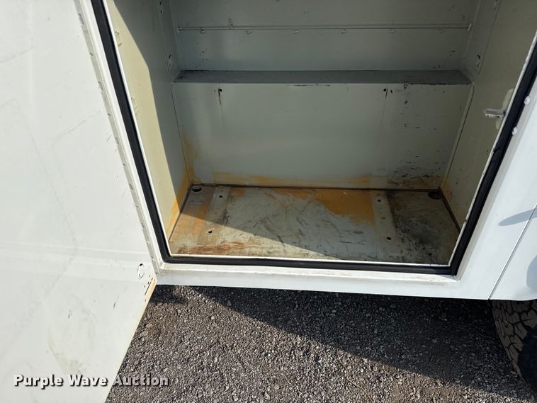 image for item NU9653 2016 Chevrolet Silverado 3500HD Double Cab utility bed pickup truck