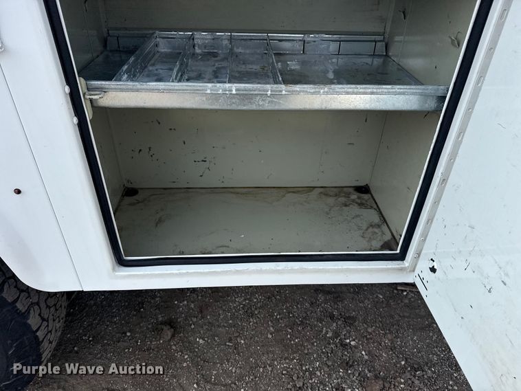 image for item NU9653 2016 Chevrolet Silverado 3500HD Double Cab utility bed pickup truck