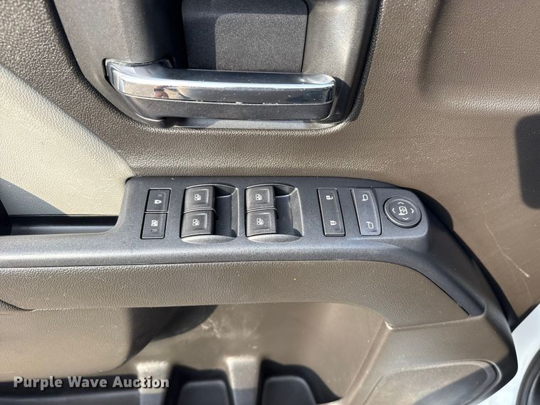 image for item NU9653 2016 Chevrolet Silverado 3500HD Double Cab utility bed pickup truck