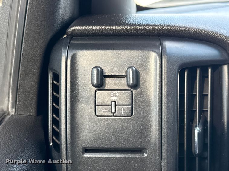 image for item NU9653 2016 Chevrolet Silverado 3500HD Double Cab utility bed pickup truck