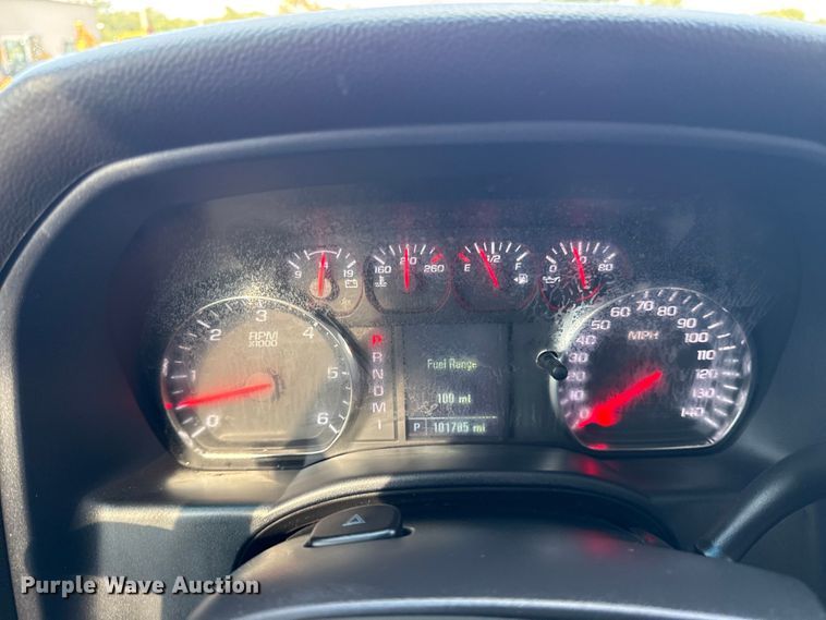 image for item NU9653 2016 Chevrolet Silverado 3500HD Double Cab utility bed pickup truck