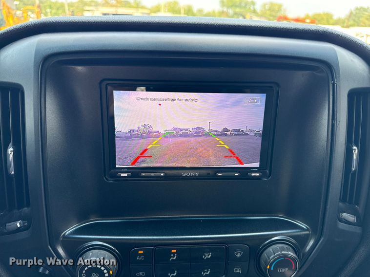 image for item NU9653 2016 Chevrolet Silverado 3500HD Double Cab utility bed pickup truck