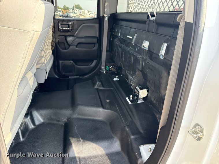 image for item NU9653 2016 Chevrolet Silverado 3500HD Double Cab utility bed pickup truck