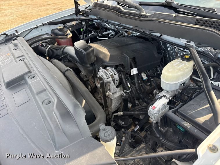 image for item NU9653 2016 Chevrolet Silverado 3500HD Double Cab utility bed pickup truck