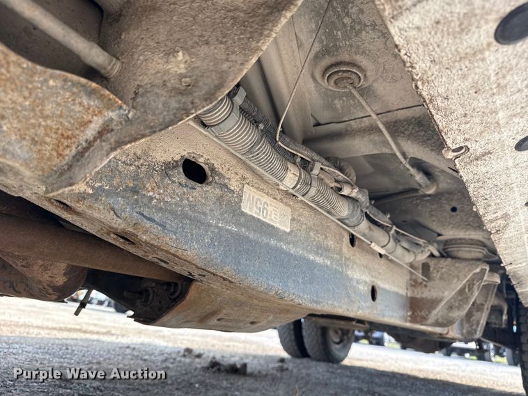 image for item NU9653 2016 Chevrolet Silverado 3500HD Double Cab utility bed pickup truck