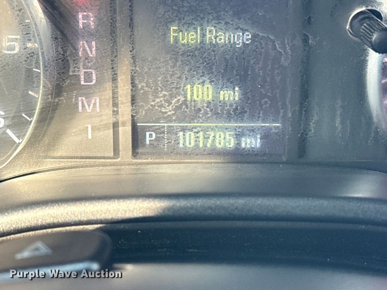 image for item NU9653 2016 Chevrolet Silverado 3500HD Double Cab utility bed pickup truck