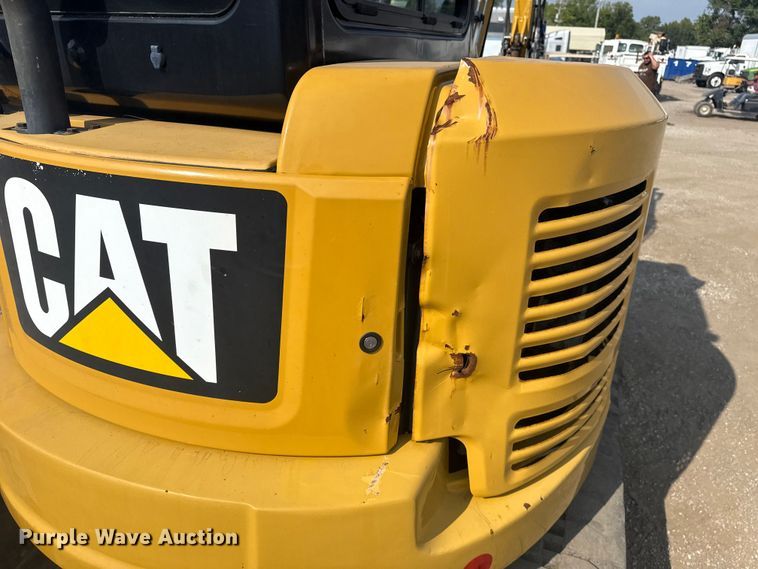 image for item NU9655 2018 Caterpillar 304E2 CR mini excavator