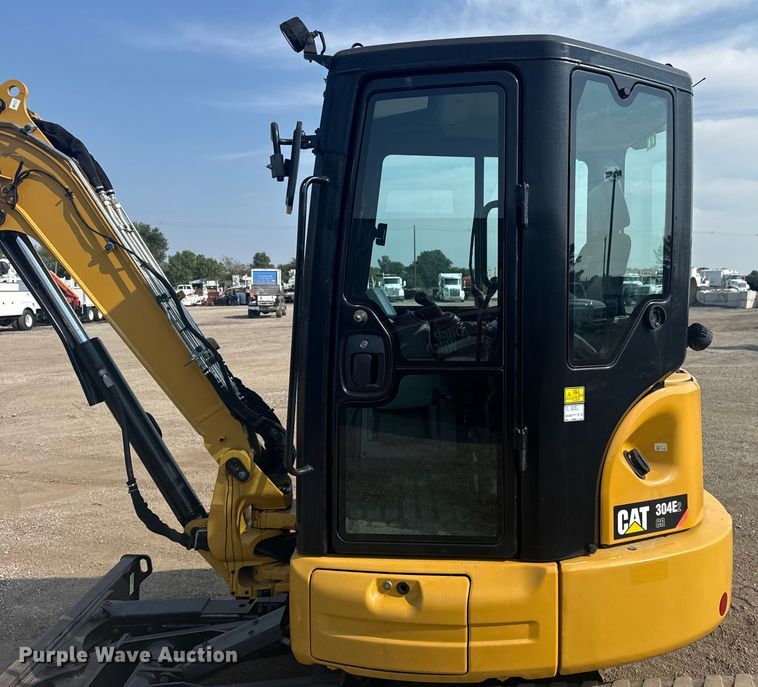 image for item NU9655 2018 Caterpillar 304E2 CR mini excavator
