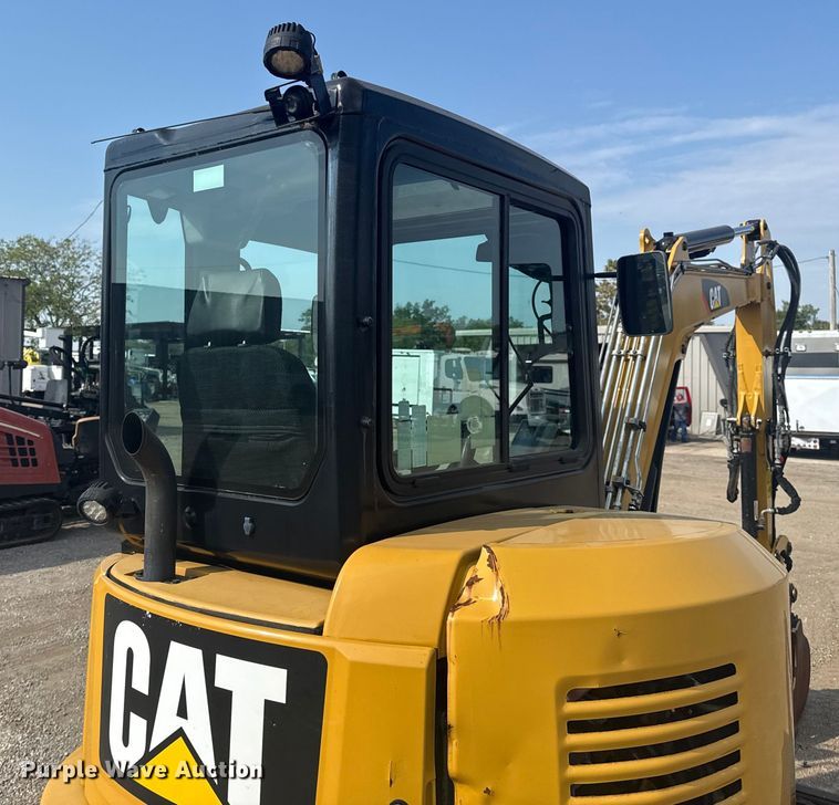image for item NU9655 2018 Caterpillar 304E2 CR mini excavator
