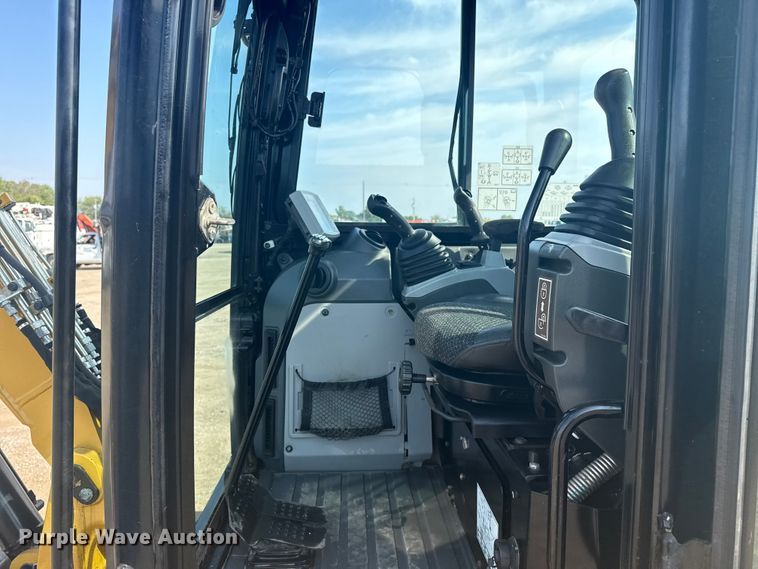 image for item NU9655 2018 Caterpillar 304E2 CR mini excavator