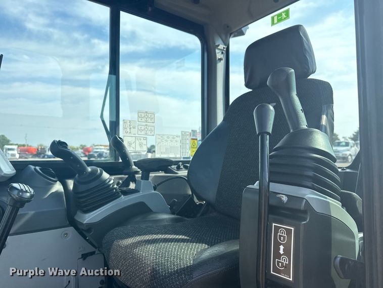 image for item NU9655 2018 Caterpillar 304E2 CR mini excavator