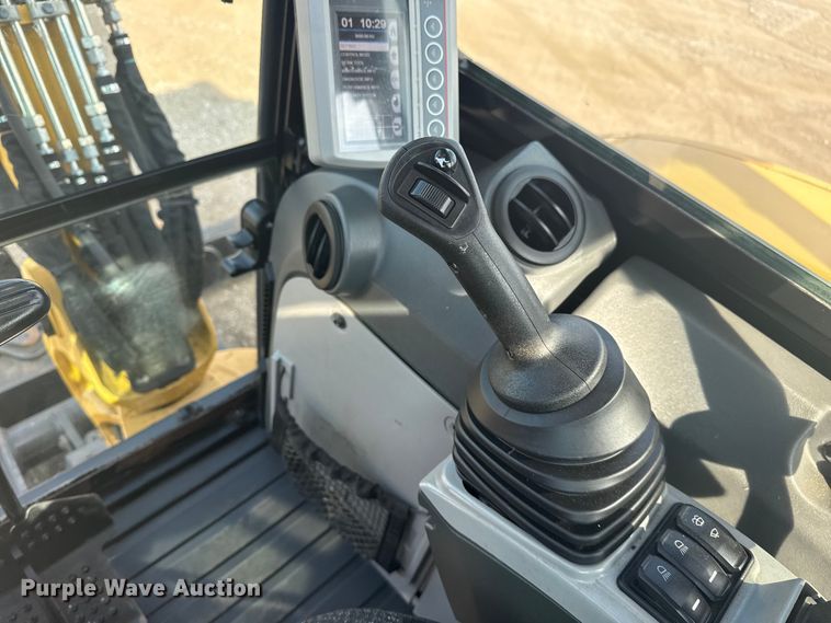 image for item NU9655 2018 Caterpillar 304E2 CR mini excavator