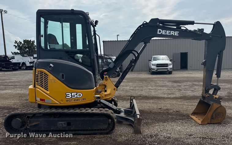 EXCAVADORA 2011 JOHN DEERE 35D