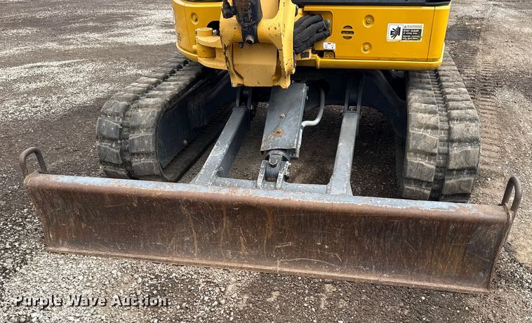 image for item NU9663 2011 John Deere 35D mini excavator