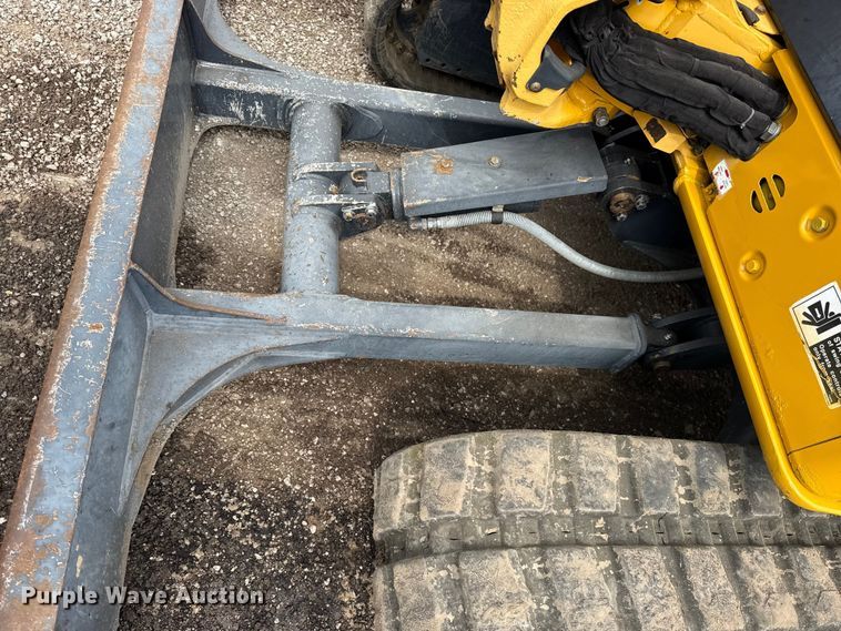 image for item NU9663 2011 John Deere 35D mini excavator