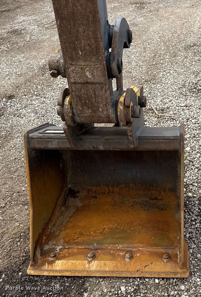 image for item NU9663 2011 John Deere 35D mini excavator