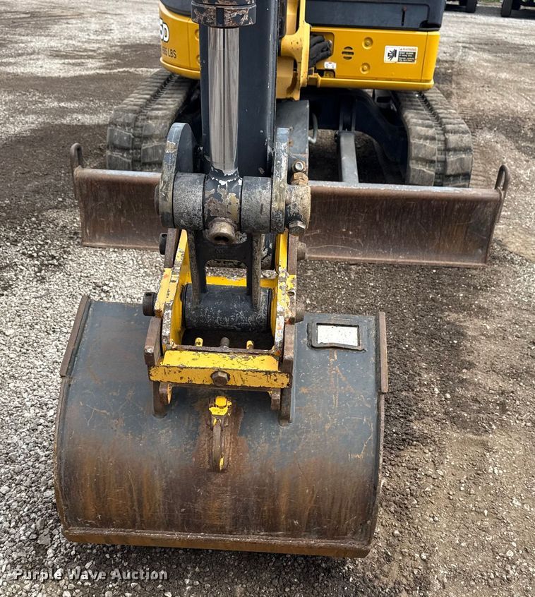 image for item NU9663 2011 John Deere 35D mini excavator