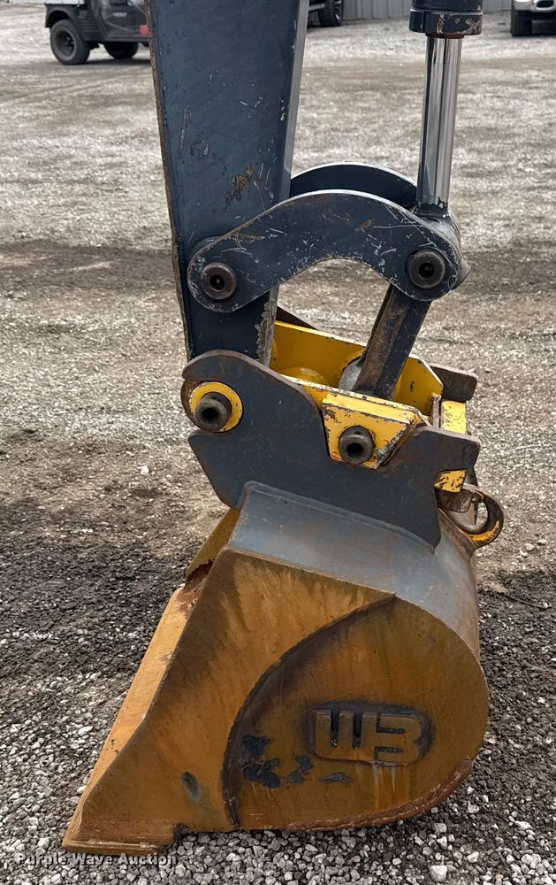 image for item NU9663 2011 John Deere 35D mini excavator