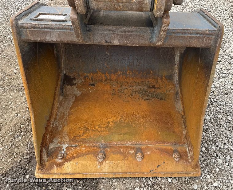 image for item NU9663 2011 John Deere 35D mini excavator