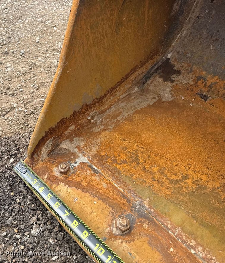 image for item NU9663 2011 John Deere 35D mini excavator