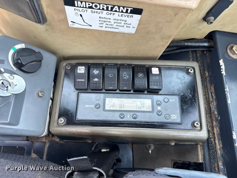 image for item NU9663 2011 John Deere 35D mini excavator