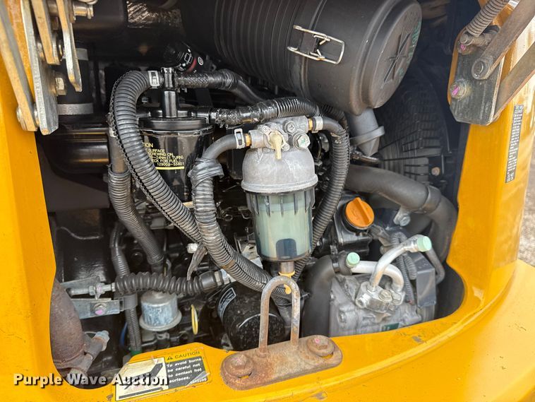 image for item NU9663 2011 John Deere 35D mini excavator