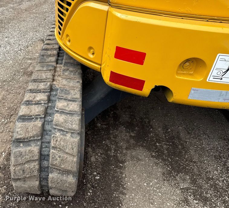 image for item NU9663 2011 John Deere 35D mini excavator