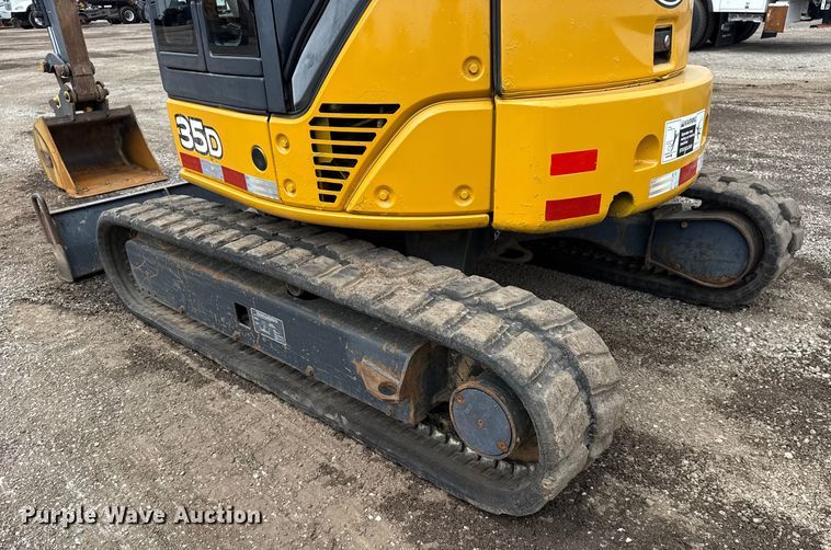 image for item NU9663 2011 John Deere 35D mini excavator