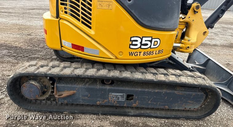 image for item NU9663 2011 John Deere 35D mini excavator