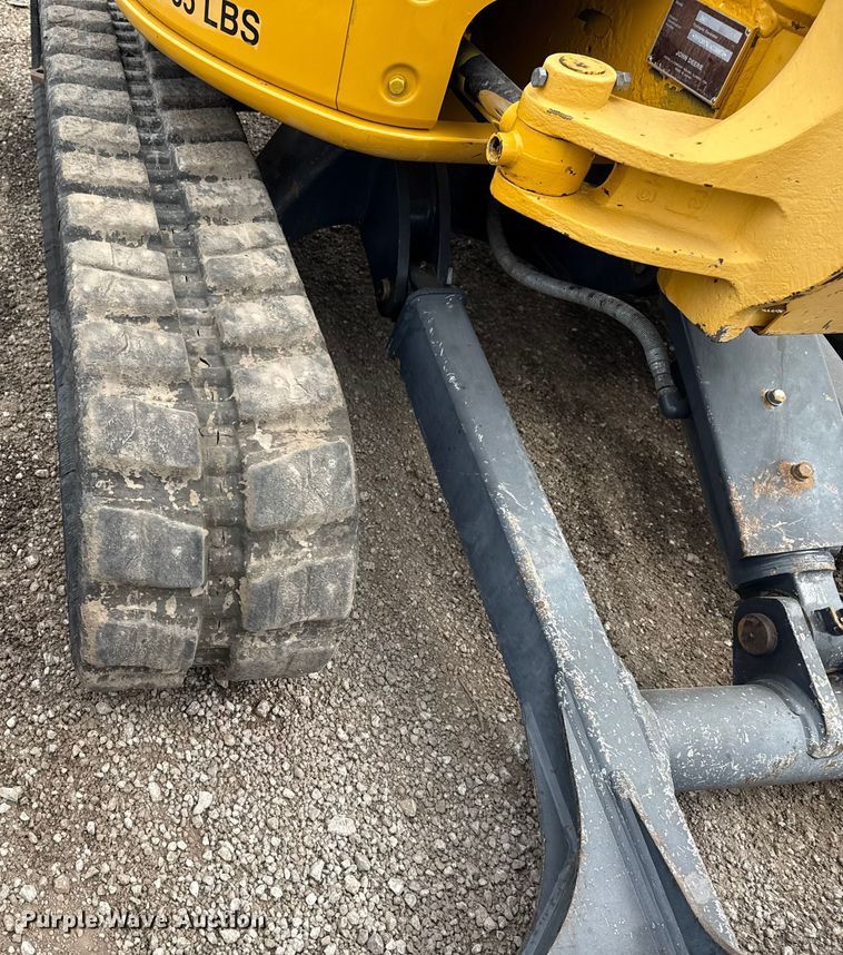 image for item NU9663 2011 John Deere 35D mini excavator