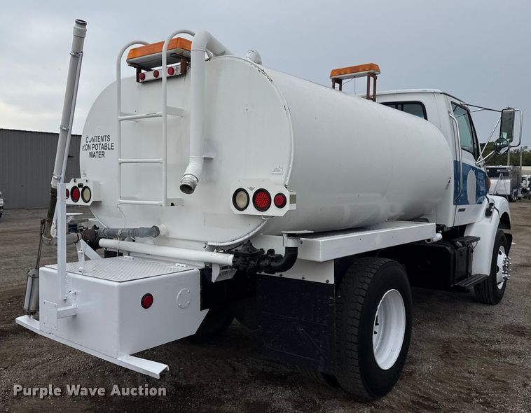 image for item NU9668 2004 Sterling L-Line water truck