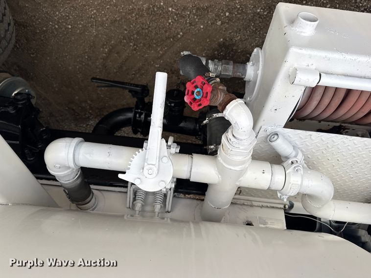 image for item NU9668 2004 Sterling L-Line water truck