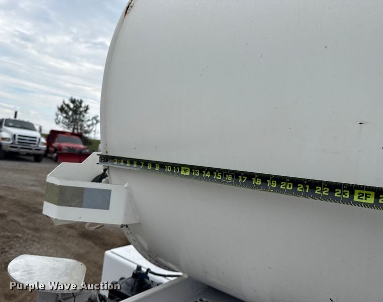 image for item NU9668 2004 Sterling L-Line water truck