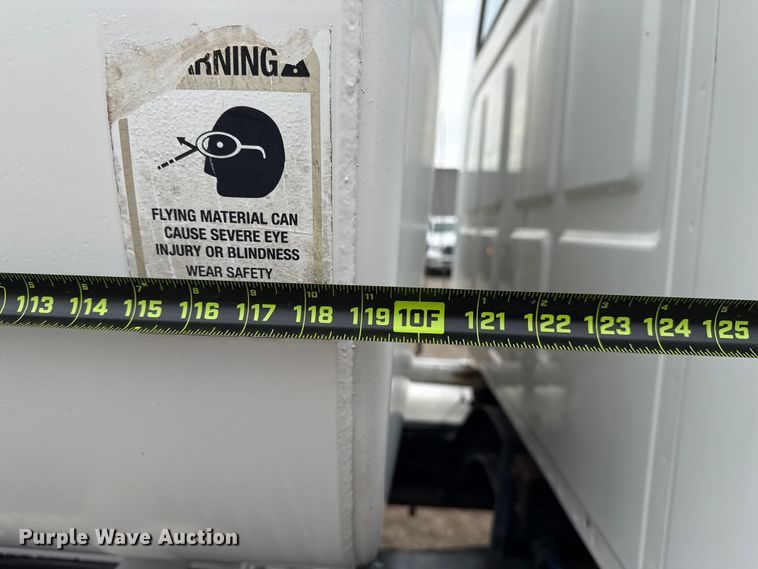 image for item NU9668 2004 Sterling L-Line water truck