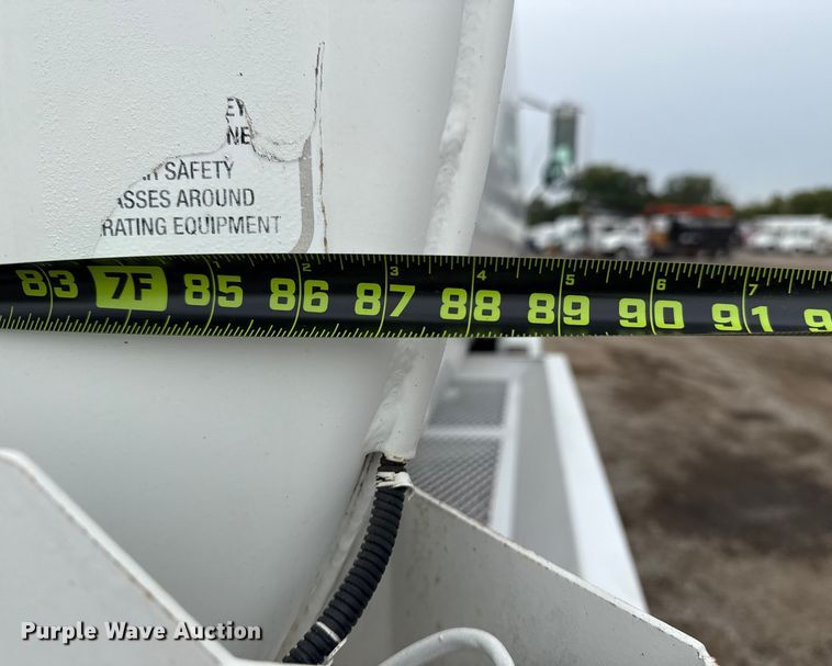 image for item NU9668 2004 Sterling L-Line water truck