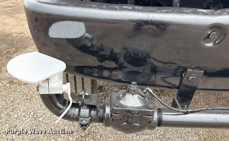 image for item NU9668 2004 Sterling L-Line water truck