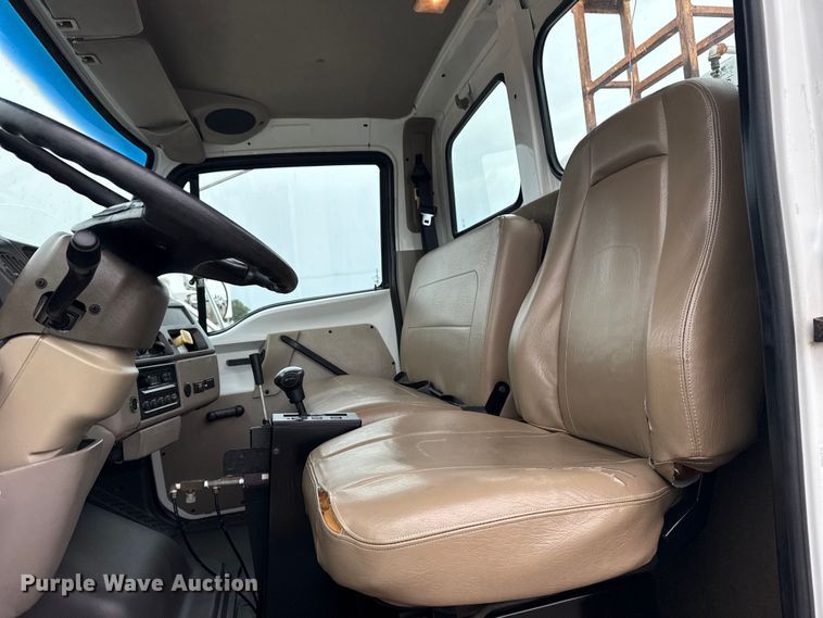 image for item NU9668 2004 Sterling L-Line water truck