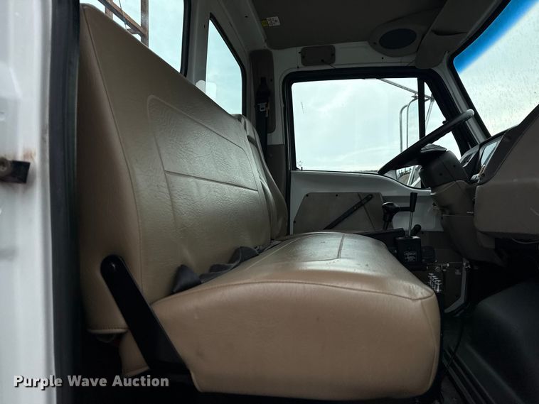 image for item NU9668 2004 Sterling L-Line water truck