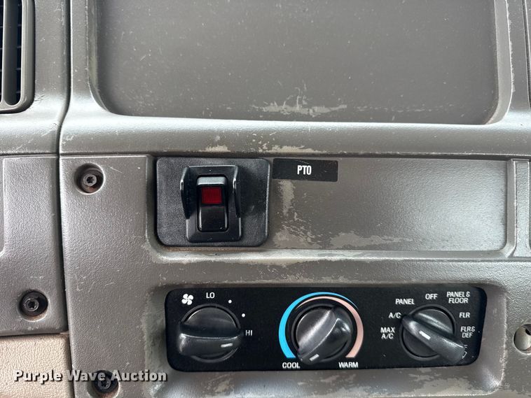 image for item NU9668 2004 Sterling L-Line water truck