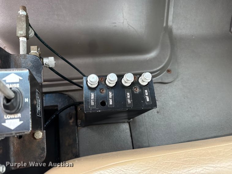 image for item NU9668 2004 Sterling L-Line water truck