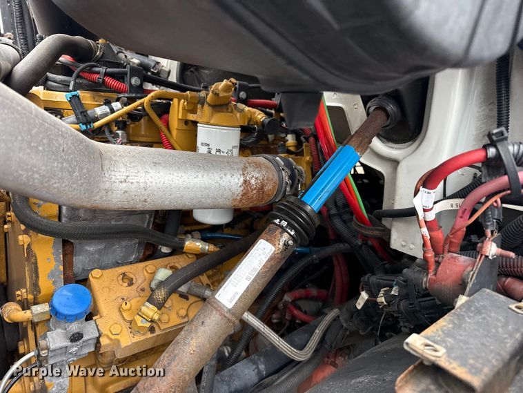 image for item NU9668 2004 Sterling L-Line water truck