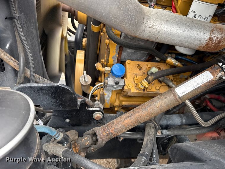 image for item NU9668 2004 Sterling L-Line water truck